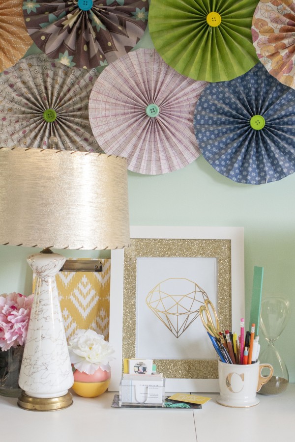 DIY Glitter Mat // Paper+Palette Giveaway » Dream Green DIY