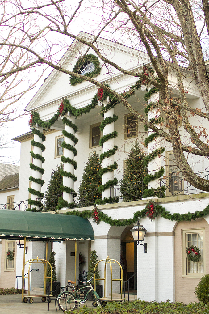 Christmas in Colonial Williamsburg » Dream Green DIY
