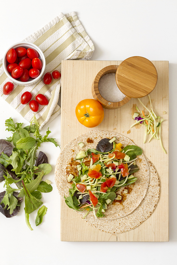 http://www.dreamgreendiy.com/wp-content/uploads/2015/06/09-30865-post/Veggie-Wrap-Recipe-06.jpg