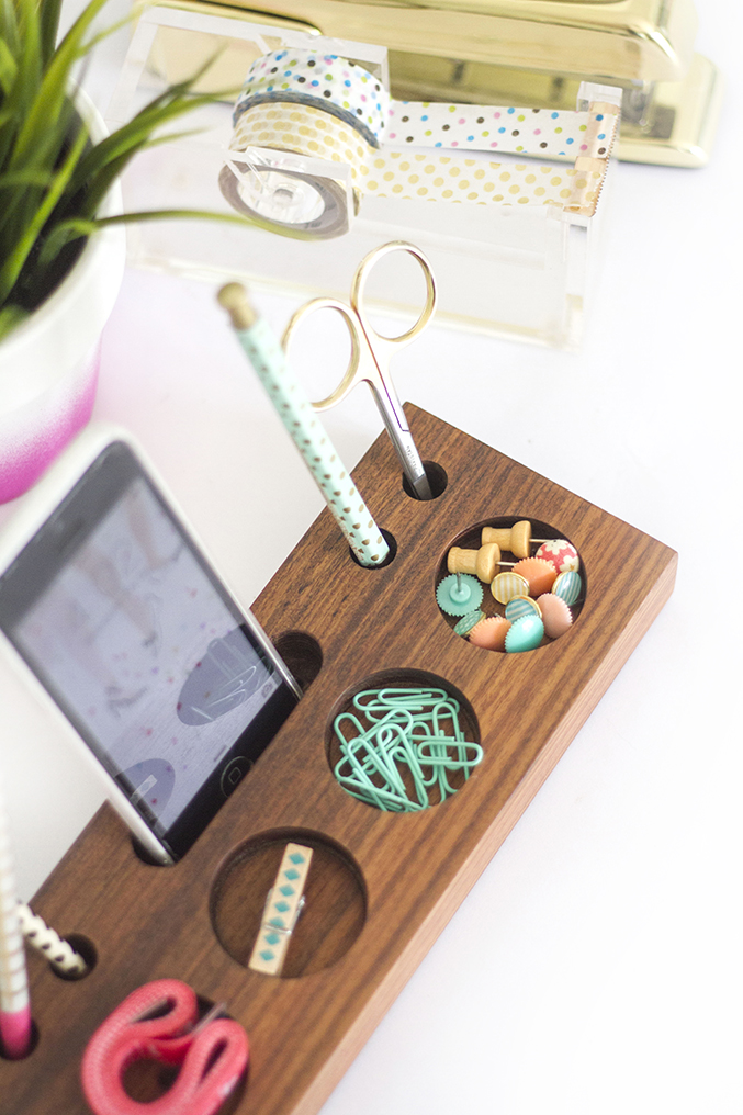 http://www.dreamgreendiy.com/wp-content/uploads/2015/08/09-31615-post/eHow-DIY-Desk-Caddy-19-677.jpg