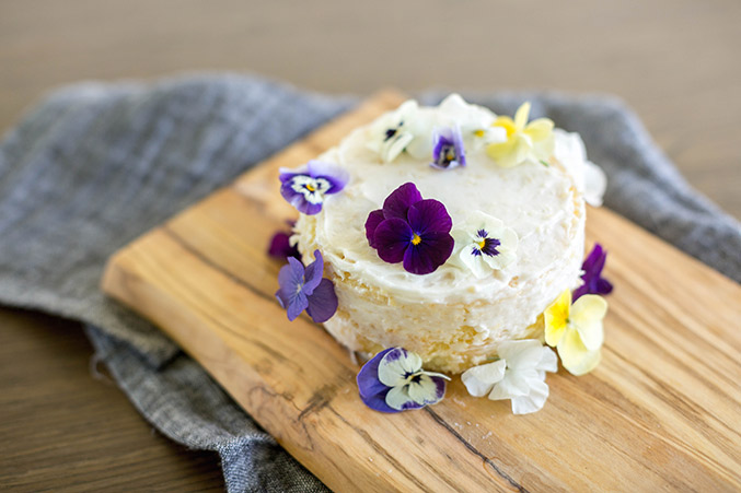Make Over A Clearance Cake With Edible Flowers - Dream ...