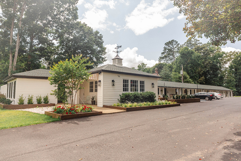 Review Of The Rochambeau Roadside Inn
