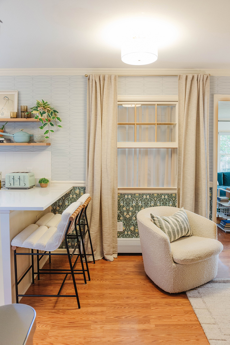 Snug Makeover Using Mixed Wallpapers