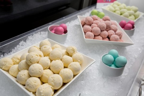 9901666793_a4963173b5_z