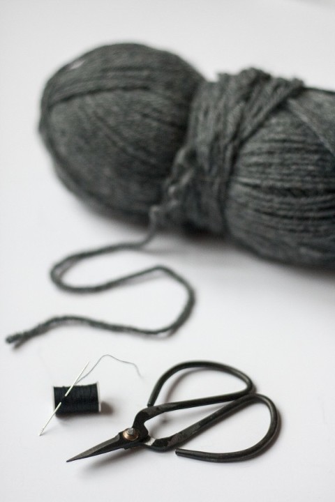 DIY_Pom_Pom_Beanie03