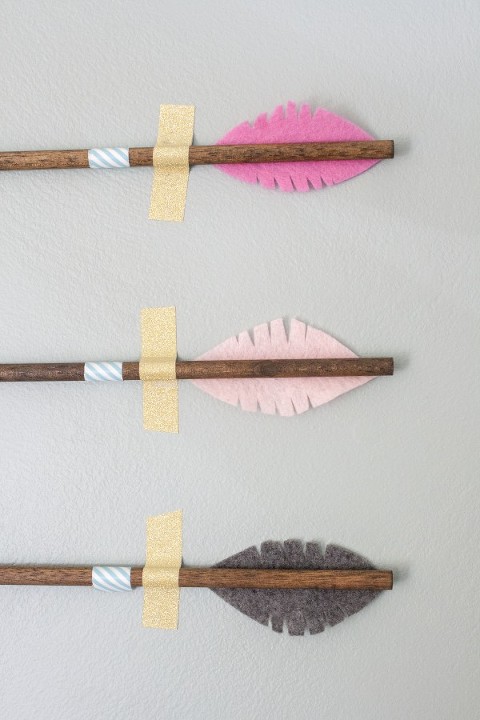 eHow-DIY-Dowel-Felt-Arrows-08
