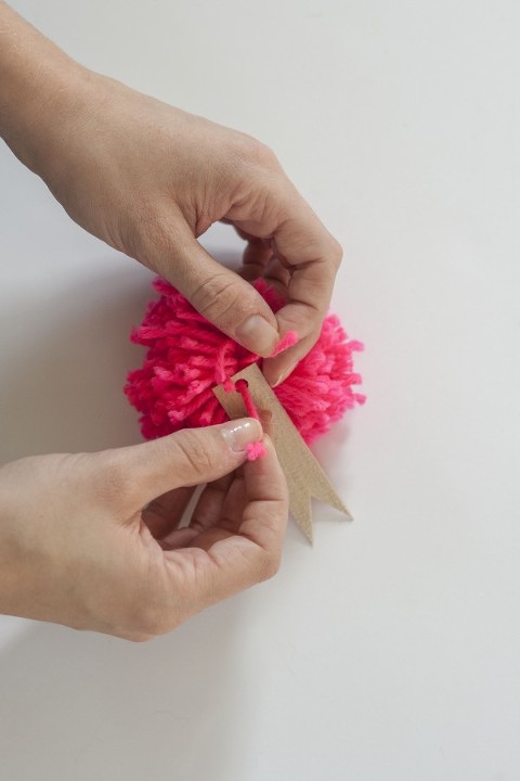 eHow-Veneer-Gift-Tag-13