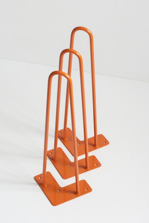 eHow-Hairpin-Planter-Table-01