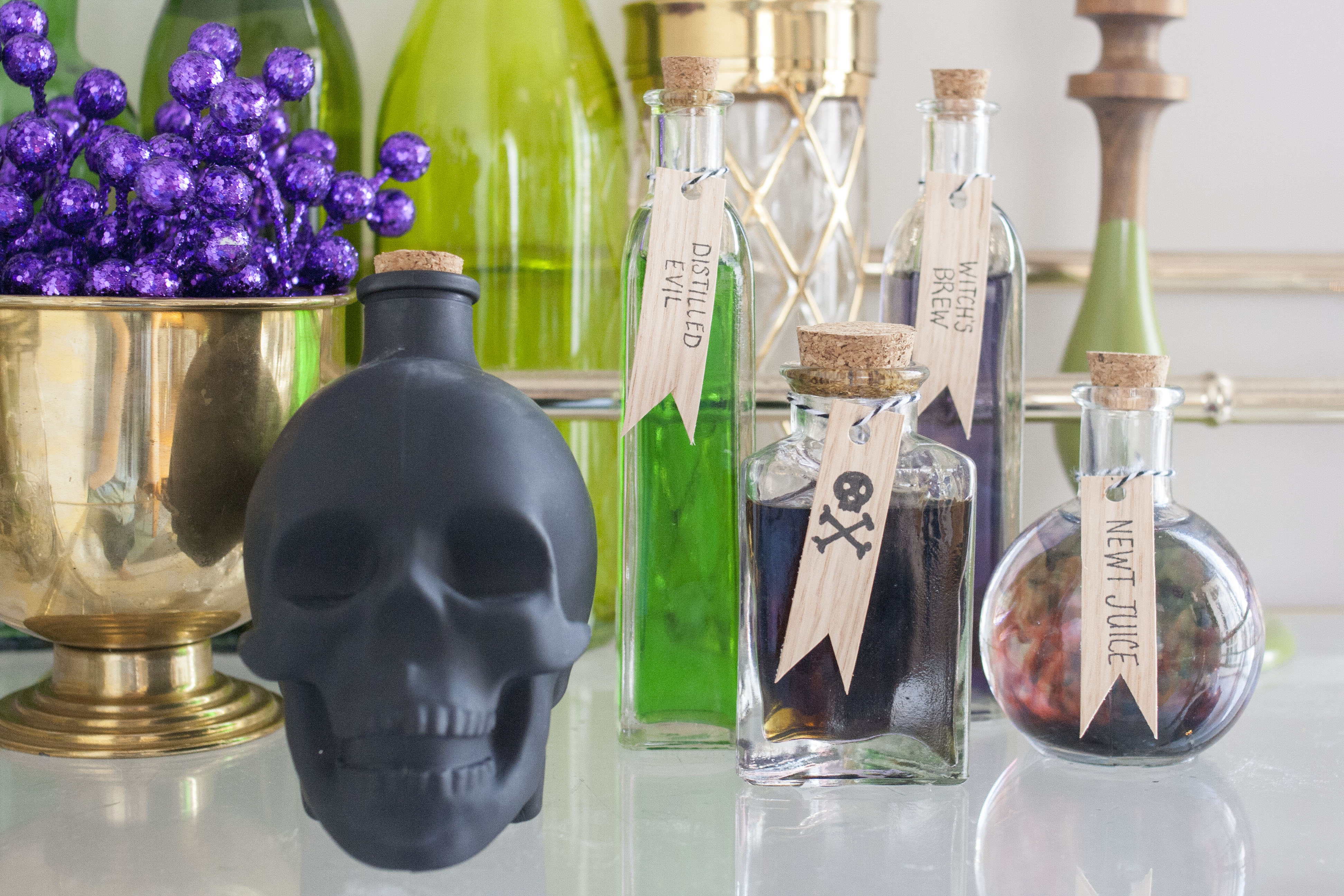 DIY HalloweenThemed Apothecary Jars Dream Green DIY