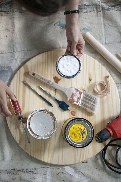 DIY Two-Tone Scarf Stand