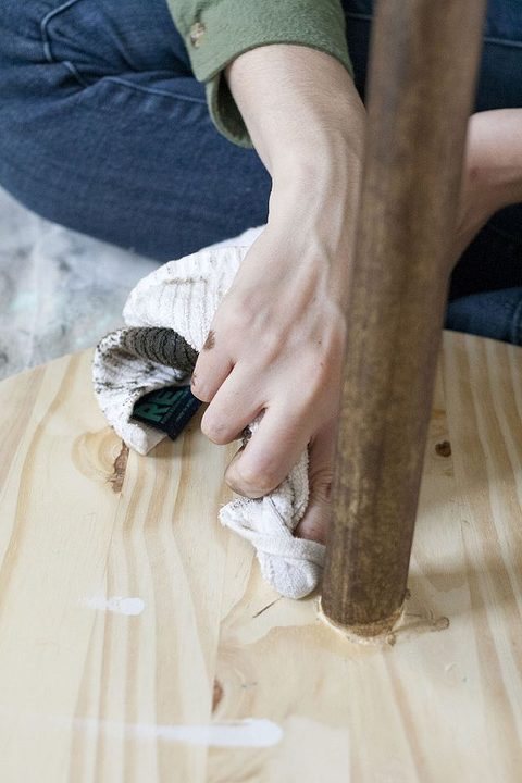 DIY Two-Tone Scarf Stand