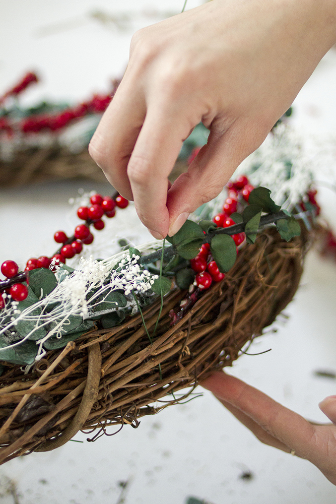 DIY-Seasonal-Wreath-16