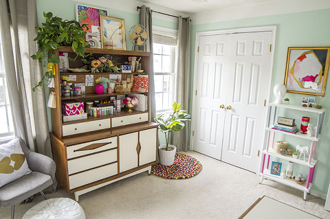 Blogger Stylin Home Tour: Spring Studio | Dream Green DIY