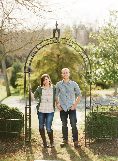Engagement photo by Katie Stoops | Dream Green DIY