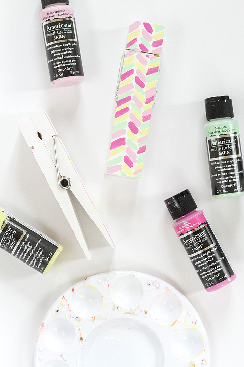 DIY Painted Clothespin Photo + Card Holders | Dream Green DIY + @decoart