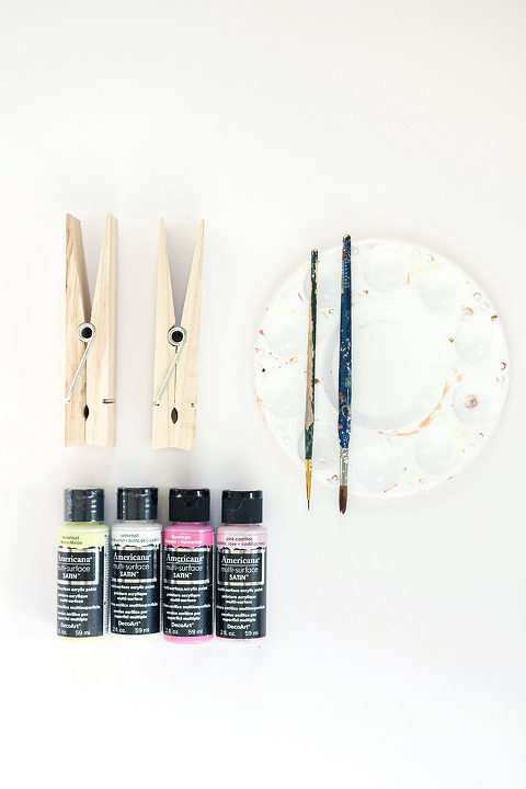 DIY Painted Clothespin Photo + Card Holders | Dream Green DIY + @decoart