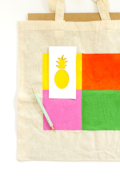 DIY Pineapple Pop Art Inspired Tote Bag | Dream Green DIY