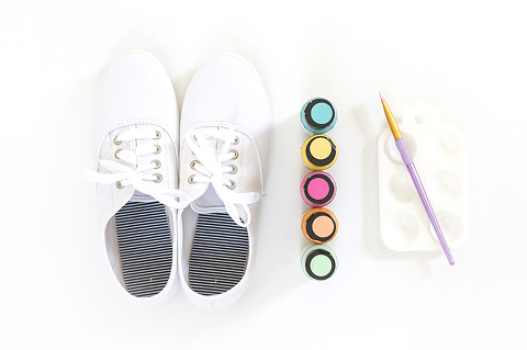 DIY Painted Ice Cream Sprinkles Shoes | Dream Green DIY