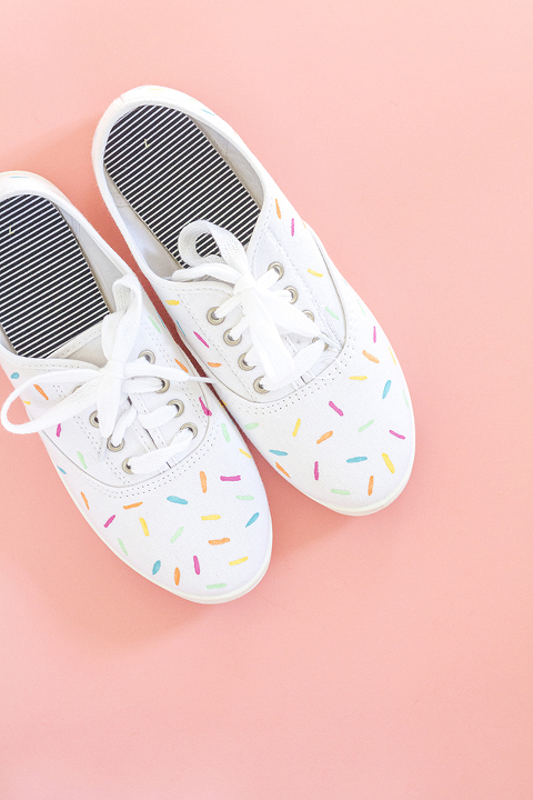 DIY Painted Ice Cream Sprinkles Shoes | Dream Green DIY