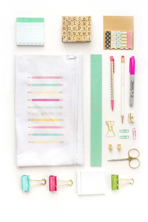 DIY Iron-On Pencil Bag + Free Printable Artwork | Dream Green DIY