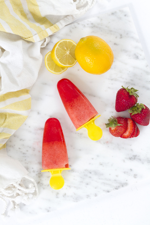 DIY Strawberry Lemonade Popsicles | Dream Green DIY