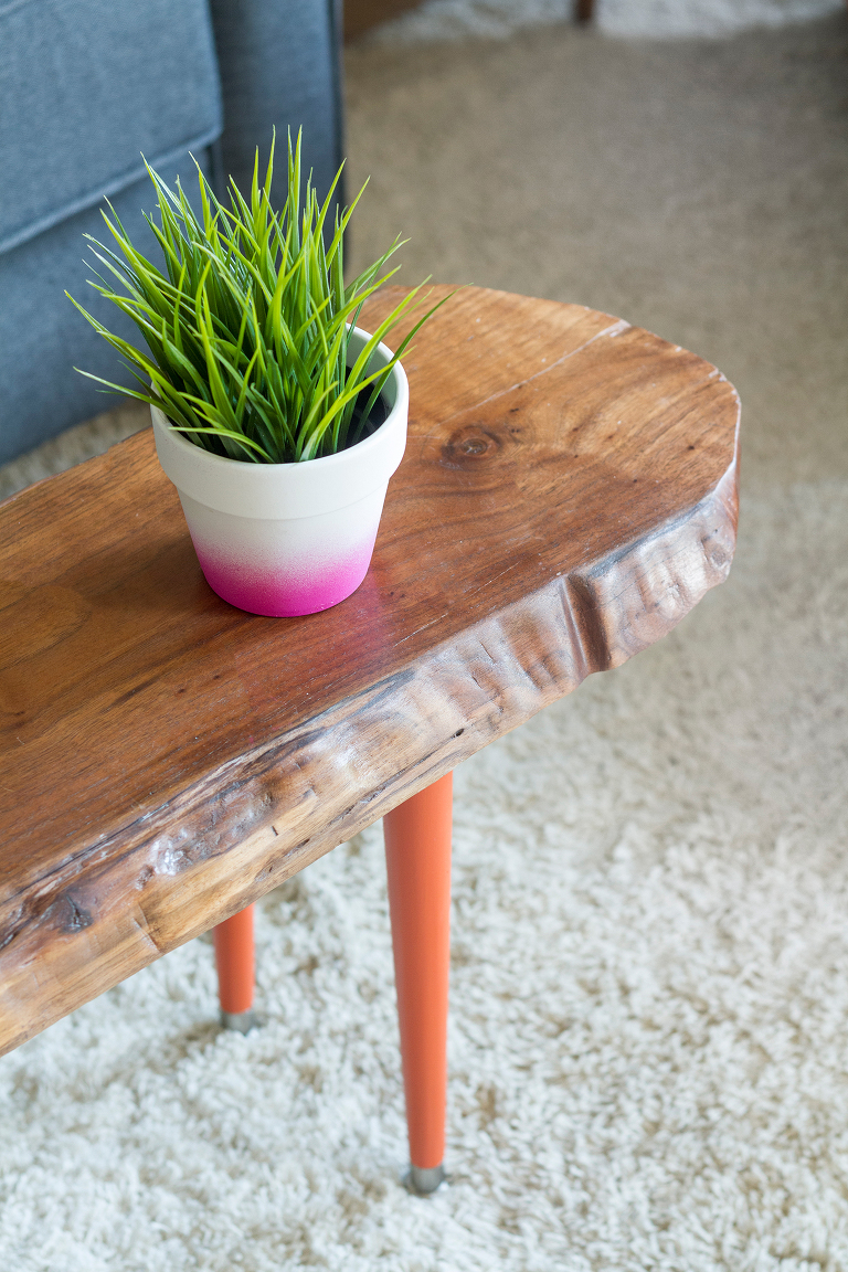 How To Make A DIY Live Edge Wood Bench (Or Coffee Table!) | Dream Green DIY