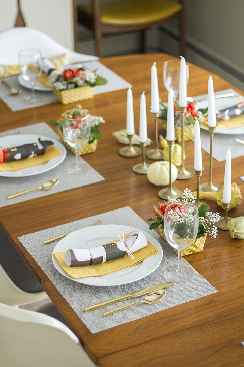 How To Style A Modern Thanksgiving Tablescape | Dream Green DIY