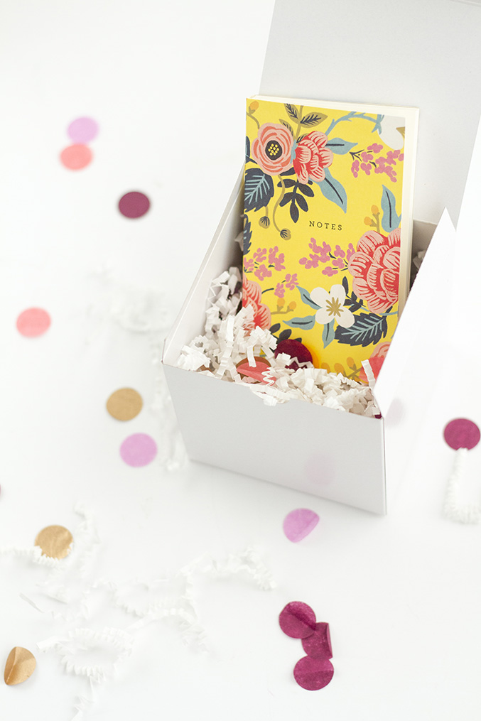 10-Minute DIY Doodle Gift Boxes | Dream Green DIY