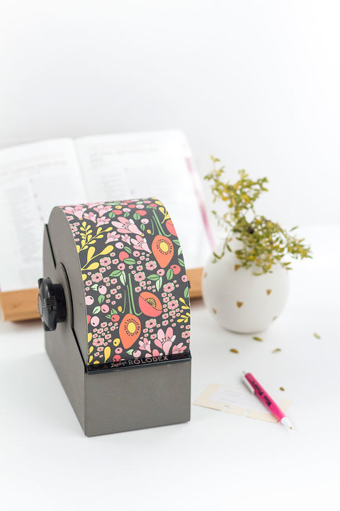 DIY Upcycled Rolodex Recipe Card Organization System | dreamgreendiy.com @ehow