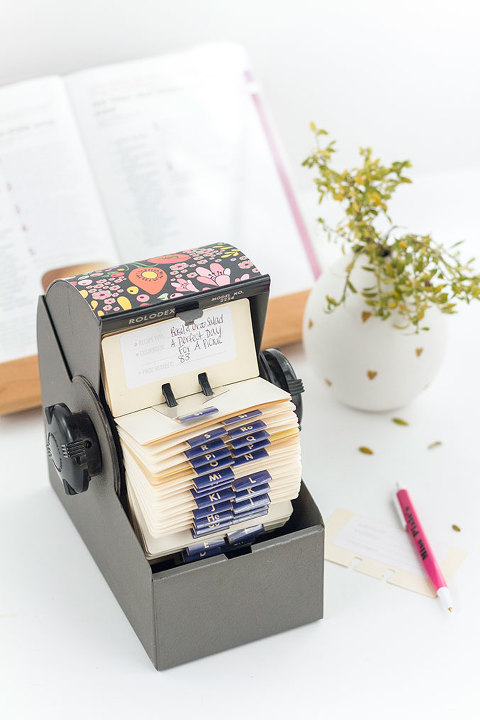 DIY Upcycled Rolodex Recipe Card Organization System | dreamgreendiy.com @ehow