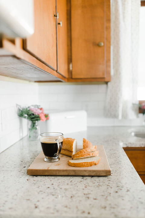 Budget Friendly Mid Century Kitchen Makeover | dreamgreendiy.com