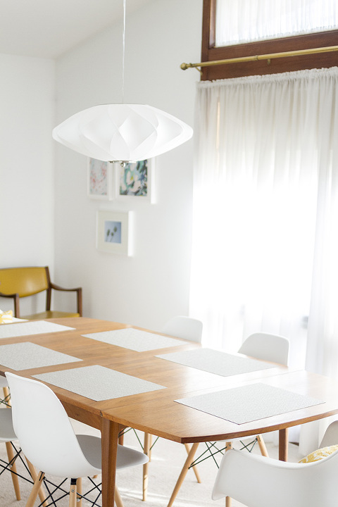 Retro Revival: Mid-Century Inspired @lampsplus Dining Room Chandelier | dreamgreendiy.com