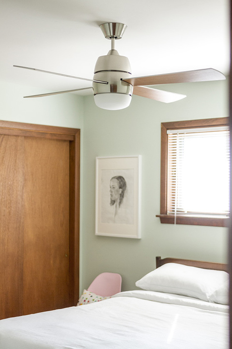 Retro Revival: Mid-Century Inspired @lampsplus Ceiling Fan | dreamgreendiy.com