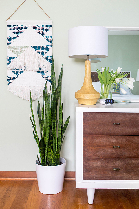 Master Bedroom Makeover Reveal | dreamgreendiy.com + @naturalarearugs