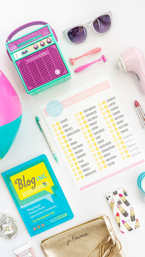 A Printable Beach Vacation Packing Checklist | dreamgreendiy.com