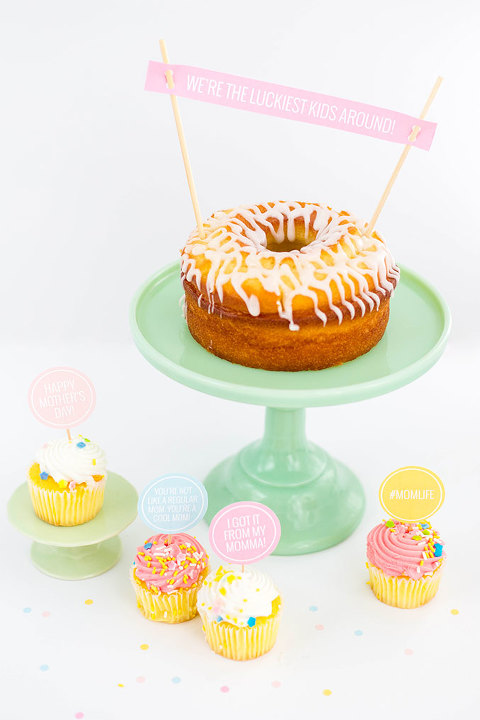 DIY Printable Mothers Day Cake Toppers | dreamgreendiy.com + @ehow