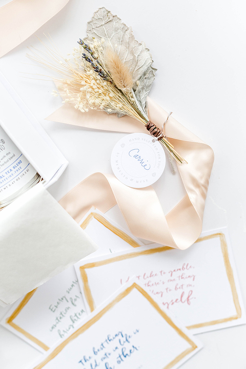 A Day-Brightening Mothers Day Gift Box Idea | dreamgreendiy.com + @mementoandmuse