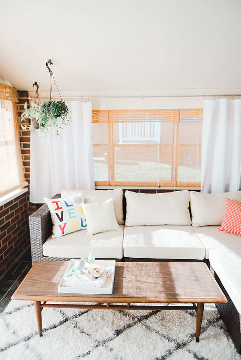 Mid-Century Modern Home Tour | dreamgreendiy.com + @glitterguide (Photos by @photopesce)