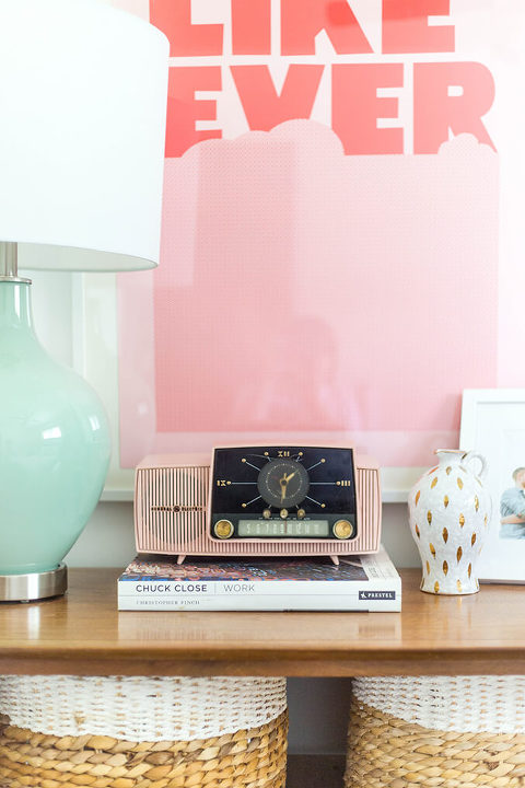 Vintage Pink Clock Radio | dreamgreendiy