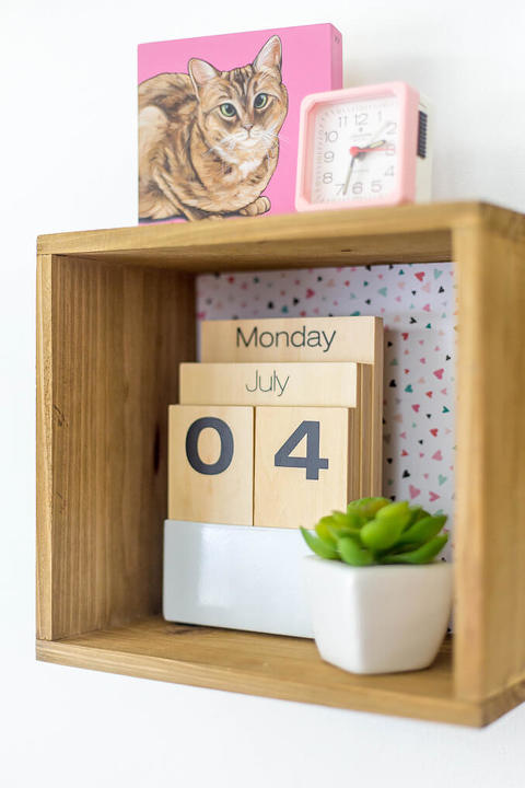 DIY Box Wall Shelf | dreamgreendiy.com + @worxtools