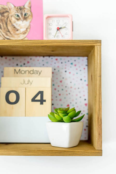 DIY Box Wall Shelf | dreamgreendiy.com + @worxtools