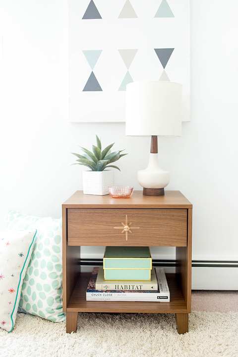 DIY Painted Mid-Century Drawer Pull Starburst | dreamgreendiy.com + @eHow