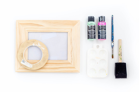 DIY Painted Frame Inspired By The Wynwood Walls In Miami | dreamgreendiy.com