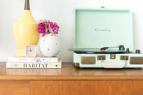 Thrifted Mid-Century Console | dreamgreendiy.com