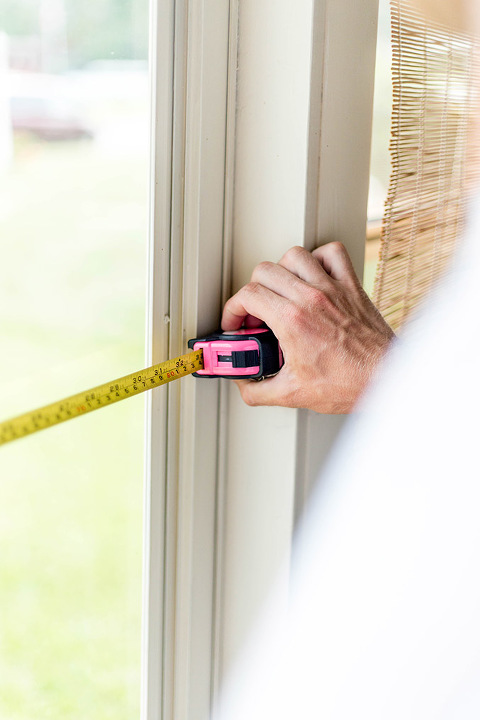 How To Update A Storm Door With Teal Window Film | dreamgreendiy.com + @designyourwall
