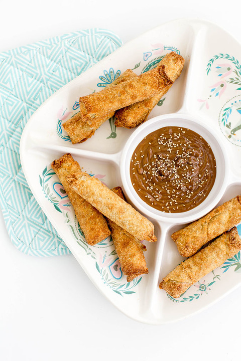 A Recipe For Spring Roll Peanut Dipping Sauce | dreamgreendiy.com