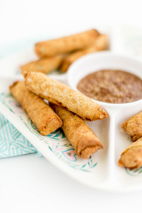 A Recipe For Spring Roll Peanut Dipping Sauce | dreamgreendiy.com