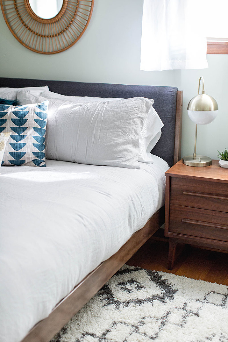 10 Things To (Proudly!) Hide Under The Bed This Season | dreamgreendiy.com + @bhg