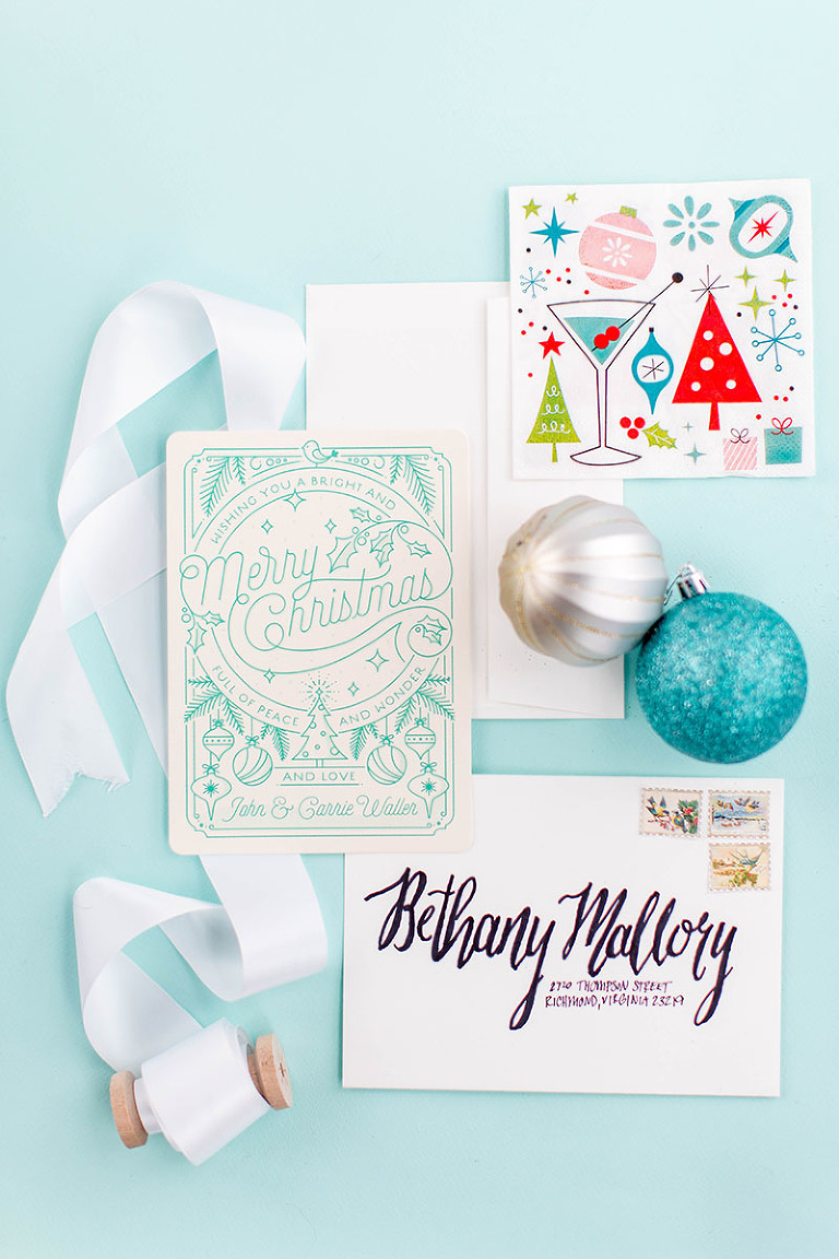 10 Personalized Gifts They Will Love This Christmas | dreamgreendiy.com + @minted