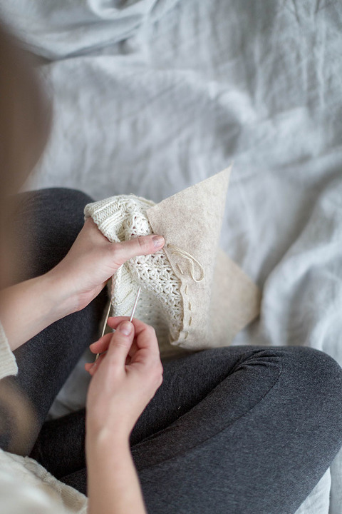 Soothe Your Migraine With A DIY Beanie Ice Pack | dreamgreendiy.com